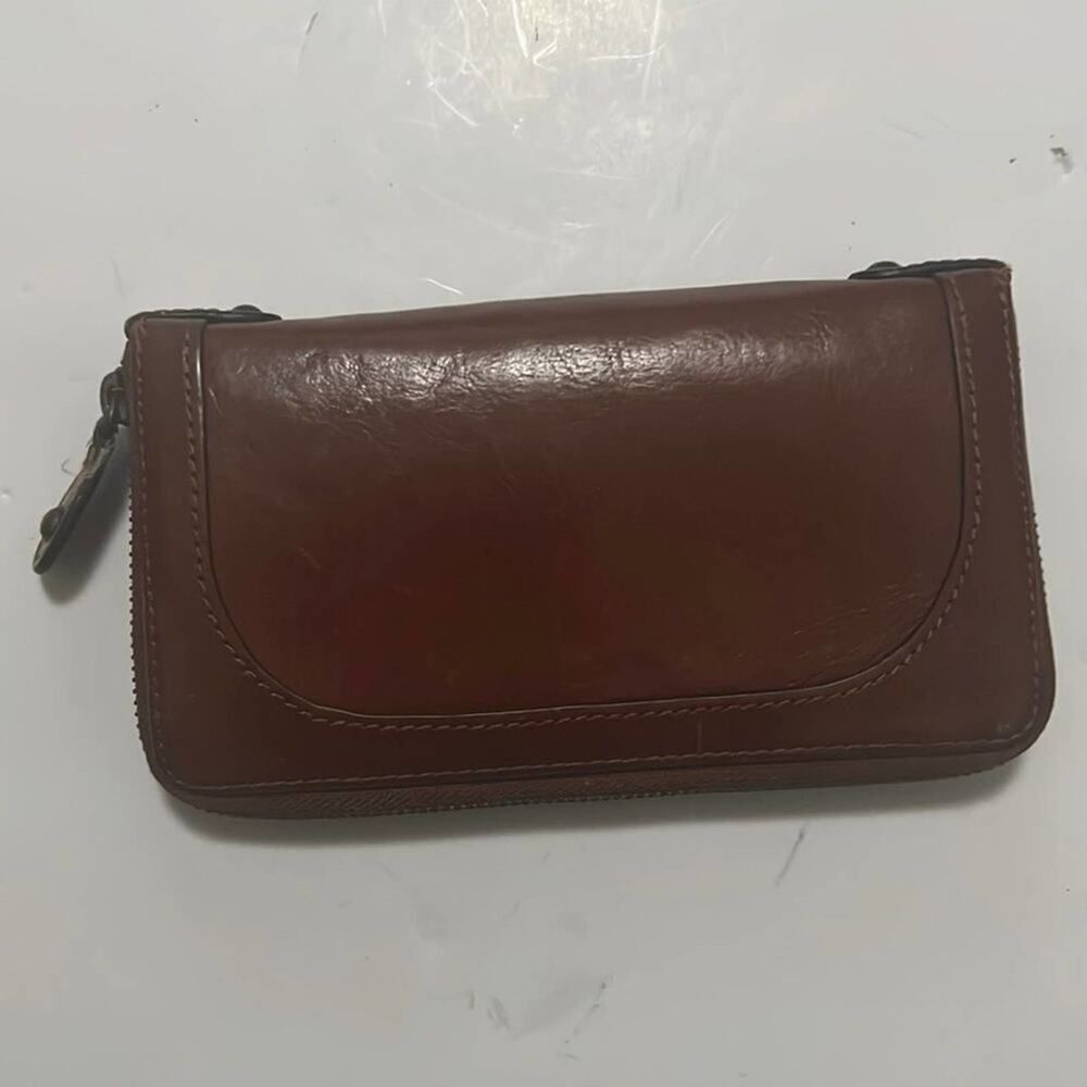 ‎BANANA REPUBLIC LEATHER WALLET